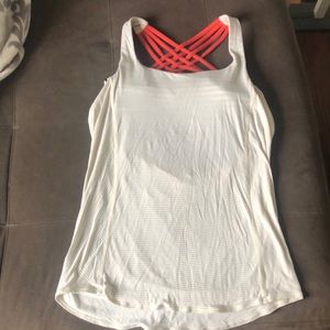 Size 6 lululemon free to be wild tank